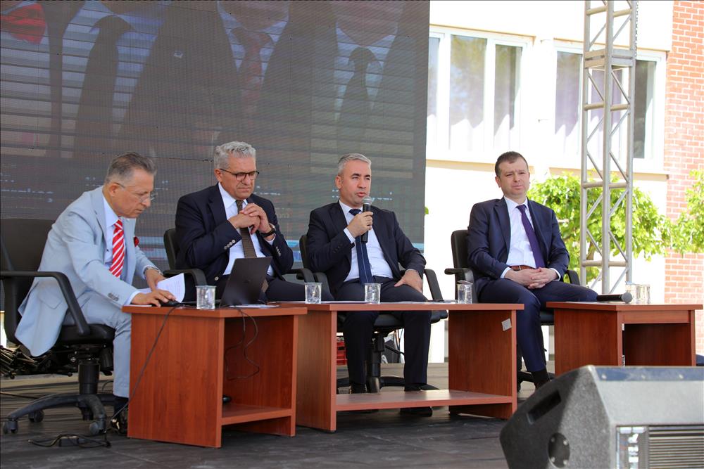 Meslek Ağı Zirvesi 2025 Açılış Panelinde “Sektör ile Uyum Saha ile Entegrasyon” Konusu Ele Alındı